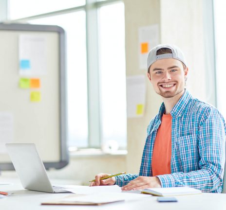 pleased-intern-in-office-2021-09-24-03-35-37-utc.jpg